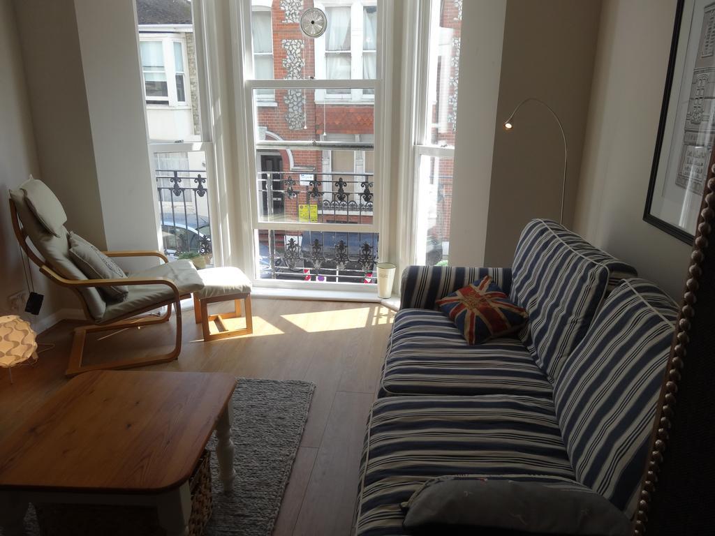 ברייטון Burlington Beach Apartments חדר תמונה
